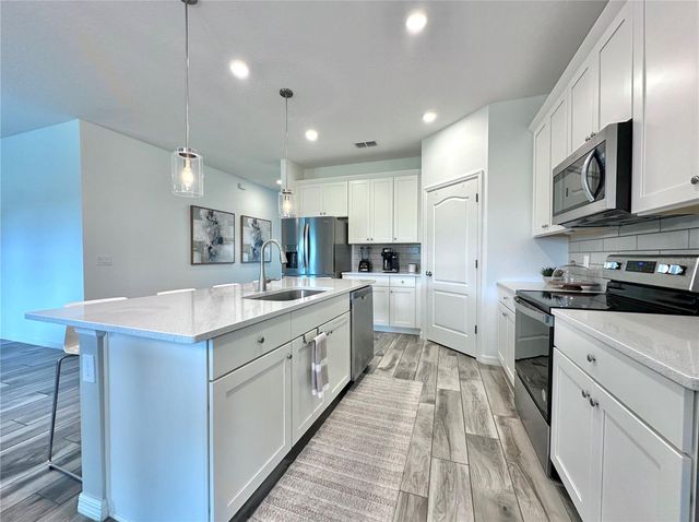 17691 PASSIONFLOWER CIRCLE, Clermont, FL 34714