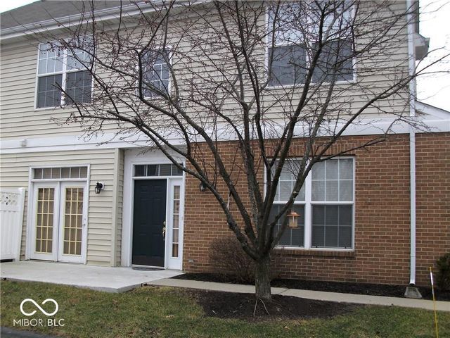 2215 Colfax Lane, Indianapolis, IN 46260