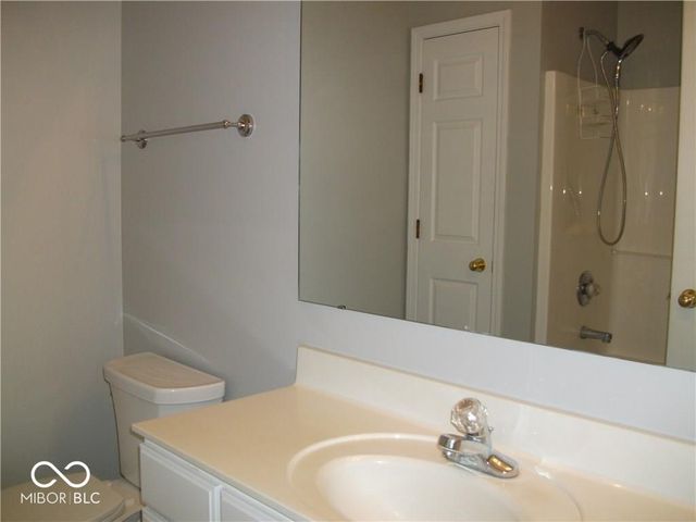 2215 Colfax Lane, Indianapolis, IN 46260