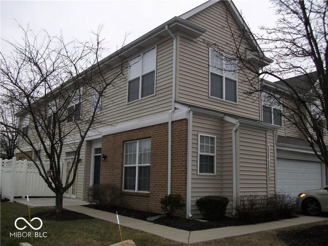 2215 Colfax Lane, Indianapolis, IN 46260