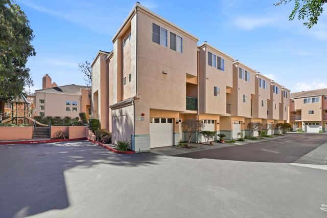 992 Alpine Terrace 6, Sunnyvale, CA 94086