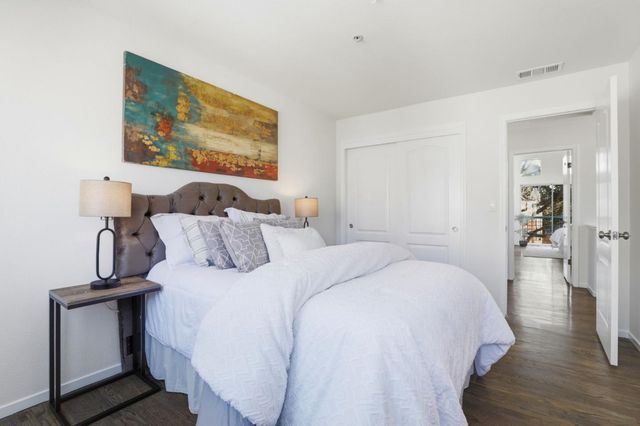992 Alpine Terrace 6, Sunnyvale, CA 94086
