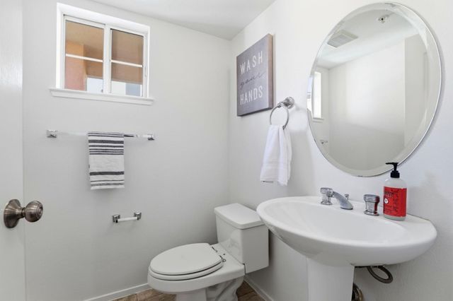 992 Alpine Terrace 6, Sunnyvale, CA 94086
