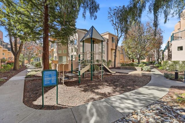 992 Alpine Terrace 6, Sunnyvale, CA 94086