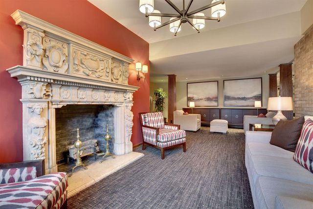 400 Groveland Avenue 1714, Minneapolis, MN 55403