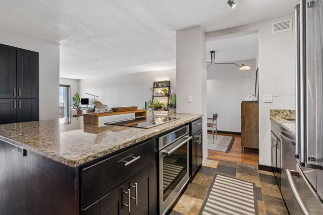 400 Groveland Avenue 1714, Minneapolis, MN 55403