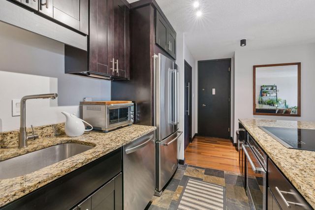400 Groveland Avenue 1714, Minneapolis, MN 55403