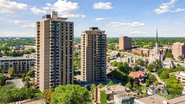 400 Groveland Avenue 1714, Minneapolis, MN 55403