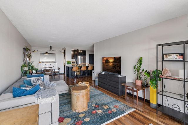 400 Groveland Avenue 1714, Minneapolis, MN 55403