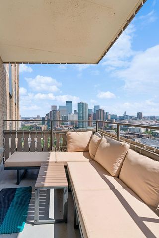400 Groveland Avenue 1714, Minneapolis, MN 55403