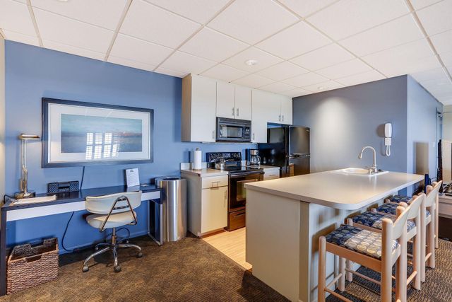 400 Groveland Avenue 1714, Minneapolis, MN 55403