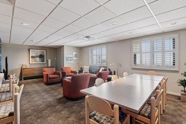 400 Groveland Avenue 1714, Minneapolis, MN 55403