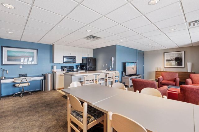 400 Groveland Avenue 1714, Minneapolis, MN 55403