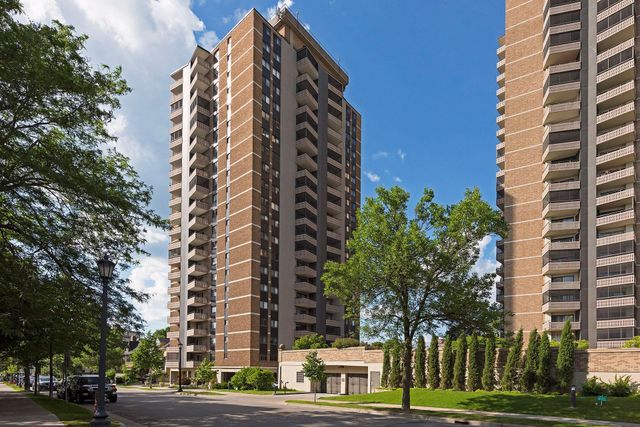 400 Groveland Avenue 1714, Minneapolis, MN 55403