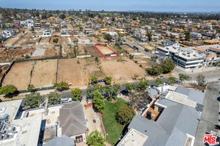 1011 Embury Street, Pacific Palisades, CA 90272