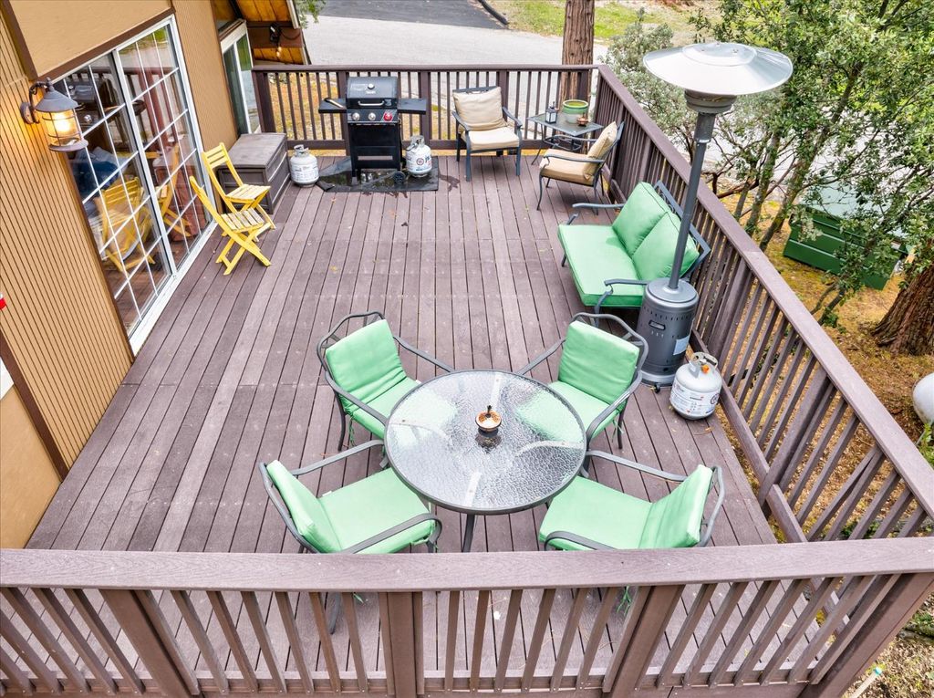 Image 33 of property listing at 52966 Chapparal Drive, Oakhurst, CA 93644