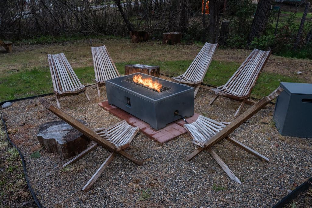 Image 36 of property listing at 52966 Chapparal Drive, Oakhurst, CA 93644