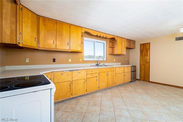 162 Locust Lane, Follansbee, WV 26037