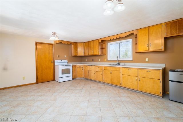 162 Locust Lane, Follansbee, WV 26037