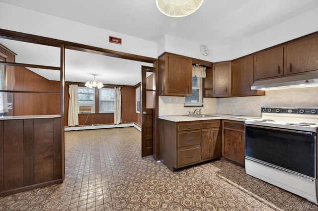 53 Dosoris Lane, Glen Cove, NY 11542