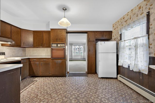 53 Dosoris Lane, Glen Cove, NY 11542