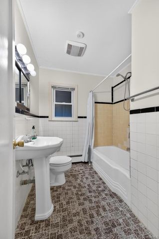 53 Dosoris Lane, Glen Cove, NY 11542