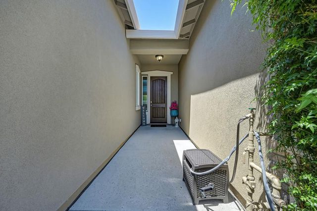2118 Fawndale Ln, Lincoln, CA 95648