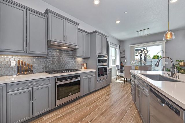 2118 Fawndale Ln, Lincoln, CA 95648