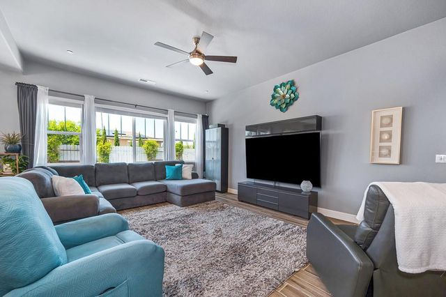 2118 Fawndale Ln, Lincoln, CA 95648