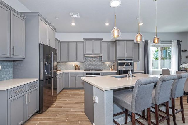 2118 Fawndale Ln, Lincoln, CA 95648