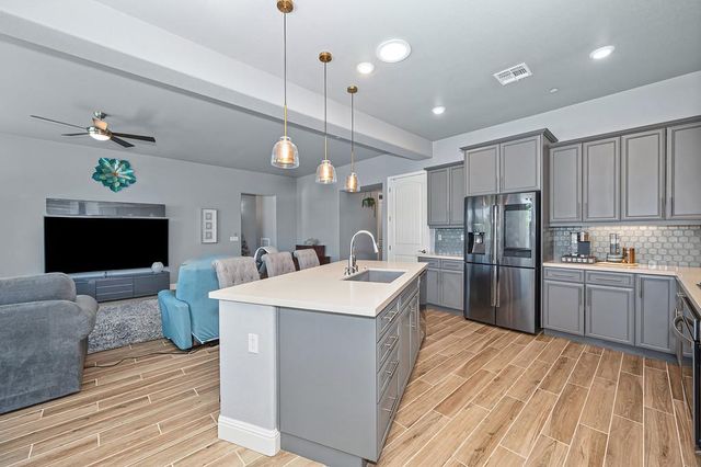 2118 Fawndale Ln, Lincoln, CA 95648