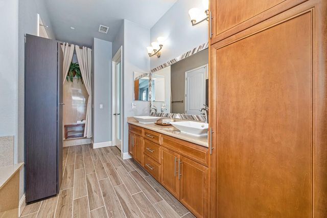 2118 Fawndale Ln, Lincoln, CA 95648