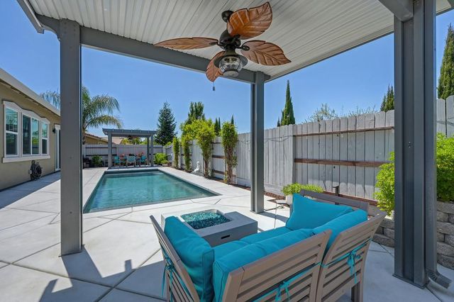 2118 Fawndale Ln, Lincoln, CA 95648
