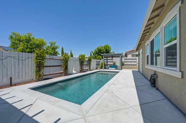 2118 Fawndale Ln, Lincoln, CA 95648