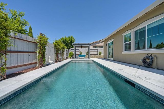 2118 Fawndale Ln, Lincoln, CA 95648