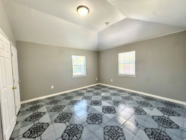 1705 Oak Lea Drive, Irving, TX 75061