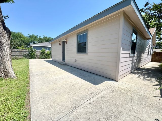 1705 Oak Lea Drive, Irving, TX 75061