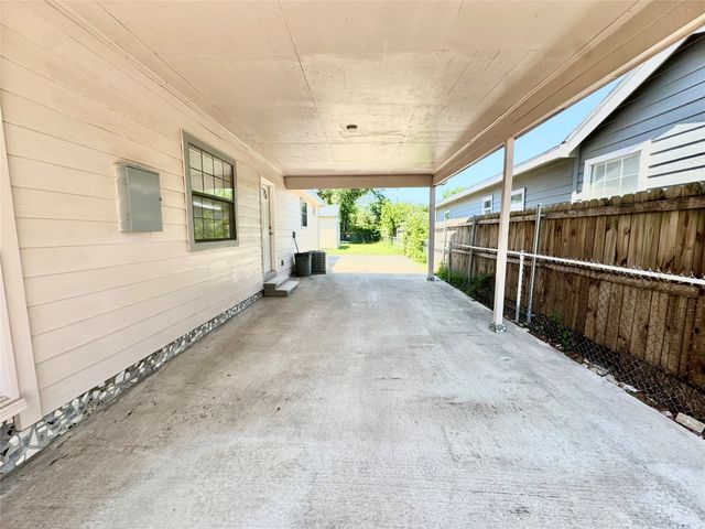 1705 Oak Lea Drive, Irving, TX 75061