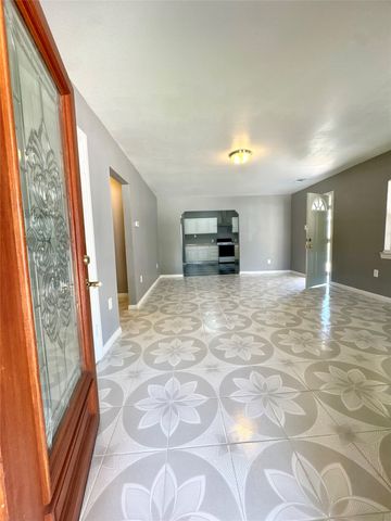 1705 Oak Lea Drive, Irving, TX 75061