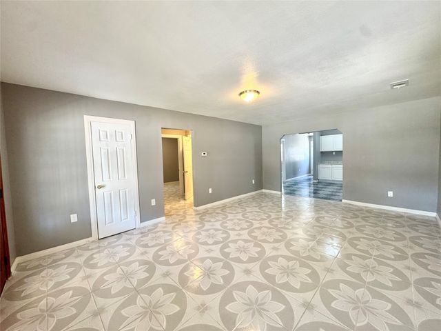 1705 Oak Lea Drive, Irving, TX 75061