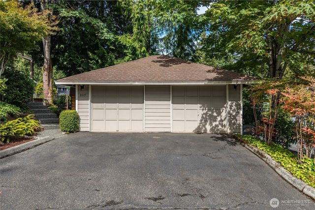 8615 139th Avenue NE, Redmond, WA 98052