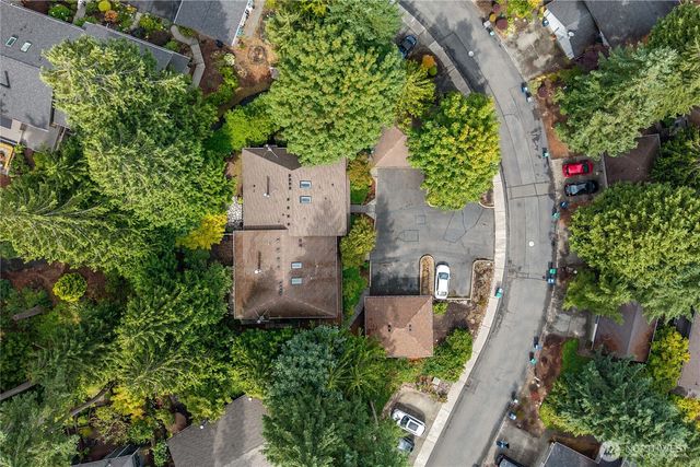 8615 139th Avenue NE, Redmond, WA 98052