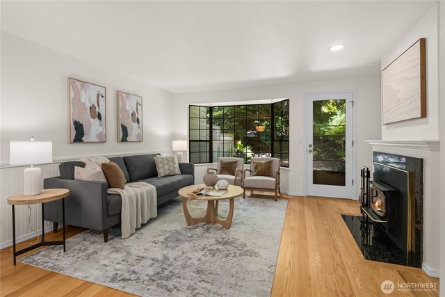 8615 139th Avenue NE, Redmond, WA 98052
