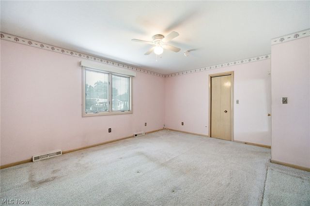 2475 Robinhood Drive, Parma, OH 44134