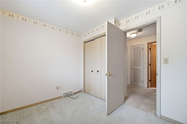 2475 Robinhood Drive, Parma, OH 44134