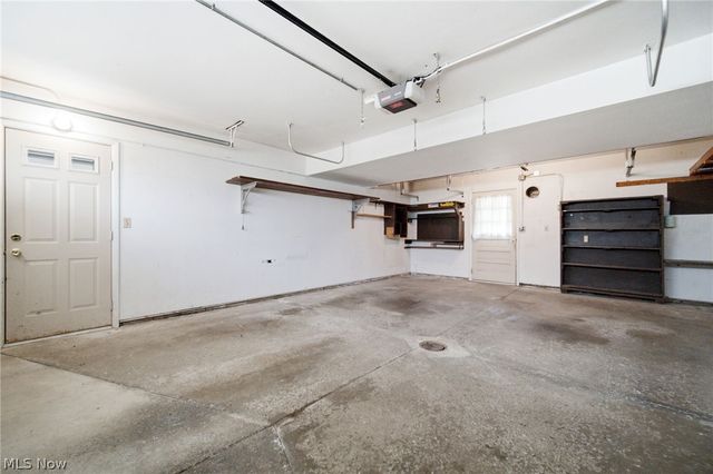 2475 Robinhood Drive, Parma, OH 44134