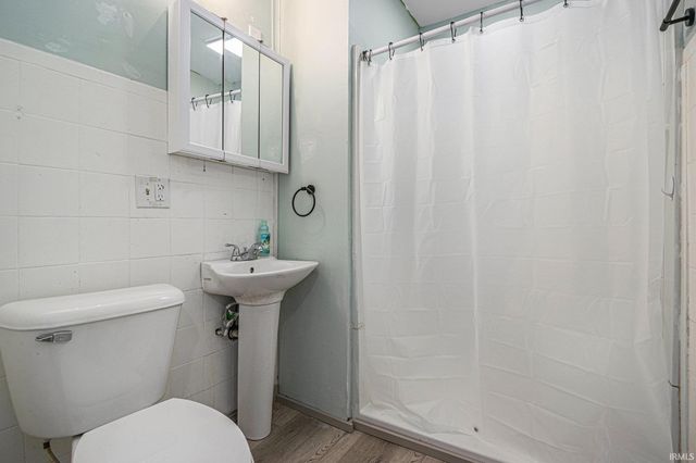 1413 W Indiana Avenue, South Bend, IN 46613