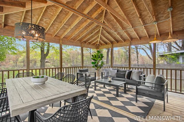 1005 Elizabeth Street, Saugatuck City, MI 49453