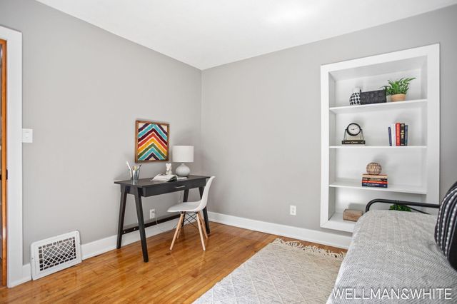 1005 Elizabeth Street, Saugatuck City, MI 49453