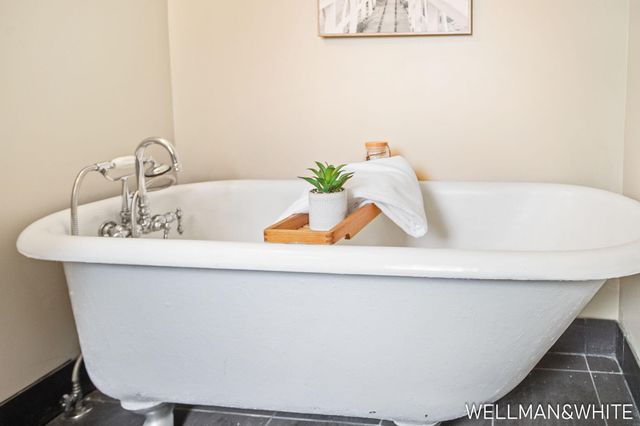 1005 Elizabeth Street, Saugatuck City, MI 49453